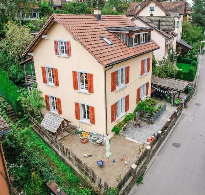 Spielhuus Emmersberg - Haus Kamorstrasse 11